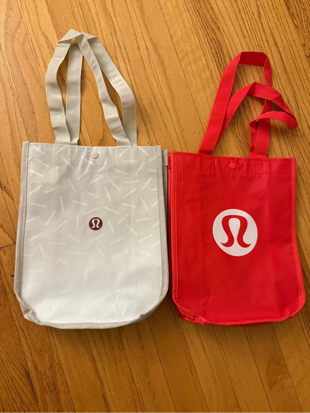 Lululemon Reusable Small Bag (2)